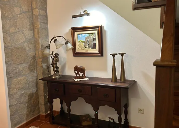 Casa Portas Da Cruz * Almeida